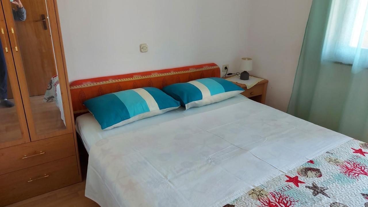 Apartment Krizanovic Malinska Eksteriør billede