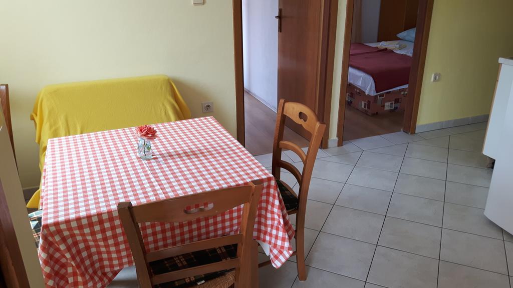 Apartment Krizanovic Malinska Eksteriør billede