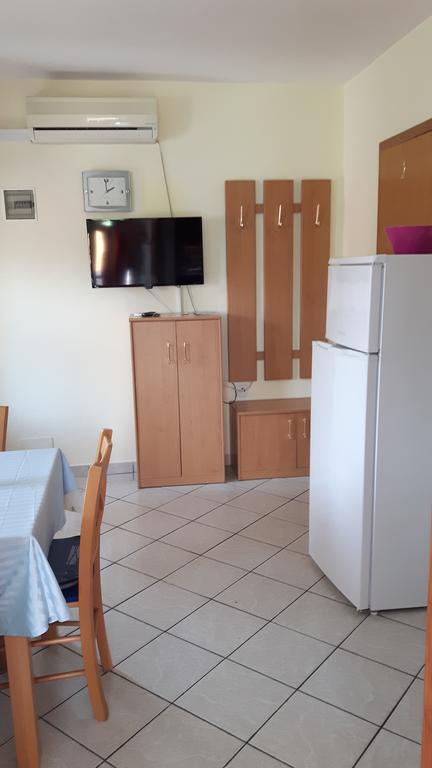 Apartment Krizanovic Malinska Eksteriør billede