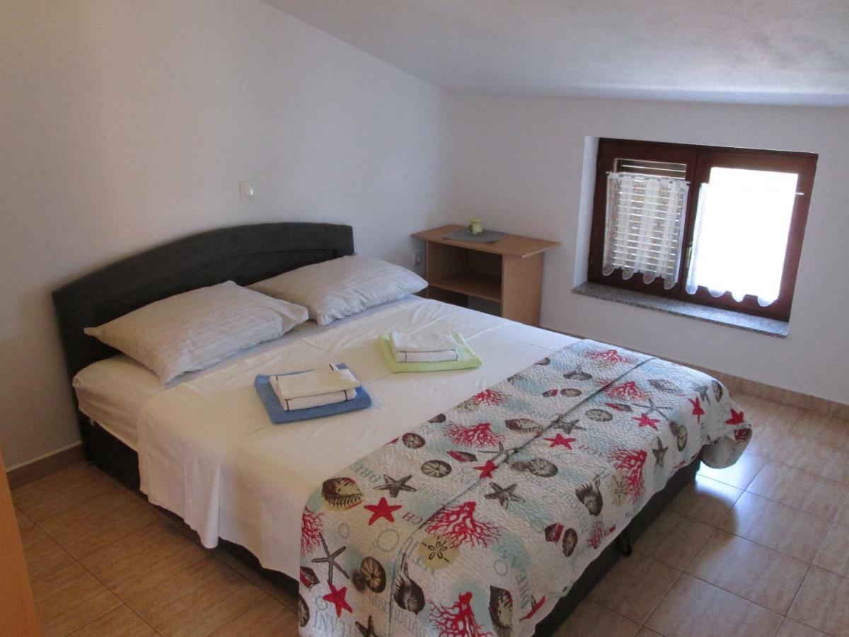 Apartment Krizanovic Malinska Eksteriør billede